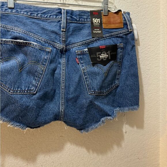 LEVIS Athens Mid Short - Medum Indigo sz 32 - Picture 6 of 15